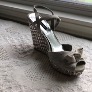 WHBM Size 9 Sophie Grey wedges
